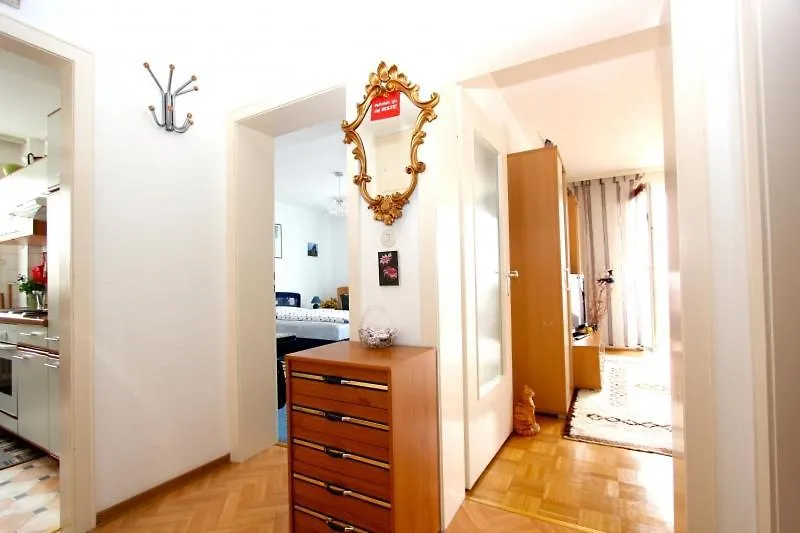 Private Rooms Hanower 0*,  Niemcy